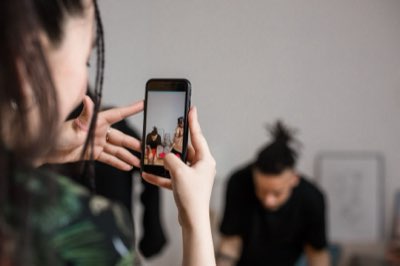 French content creation guide: How creators build trust